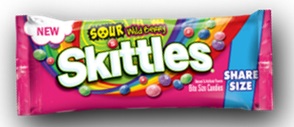 SKITTLES SOURS WILD BERRY KING SIZE 3.3OZ**AVAILABLE 12/1/2025**