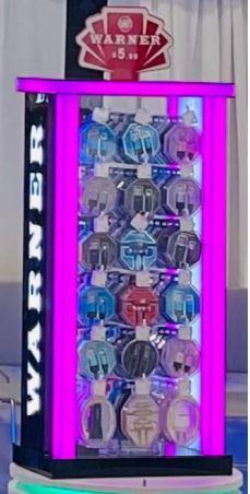 WARNER ASST. DISPLAY LED 105CT(36 UN iPHONE, 18 UN TYPE C, 18 UN MICRO, 6 UN AUX CABLE, 12 UN HEADPHONES, 10 UN CAR, 5 UN HOME)